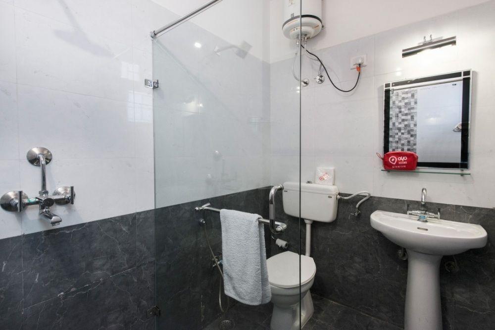 Citrus Hotel Bhiwadi Exteriör bild